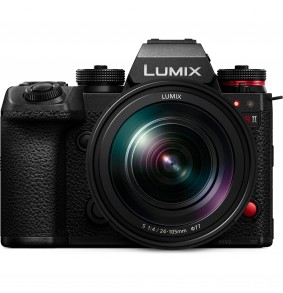 Panasonic Lumix S1R II +...